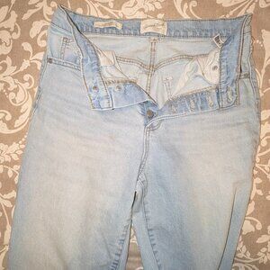 Women's High-Rise Wide Leg Jeans - Universal Thread Size 6R